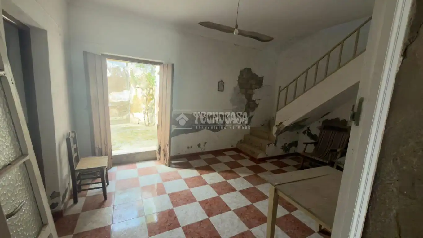 Casa o chalet en venta en La Lantejuela  con Balcón