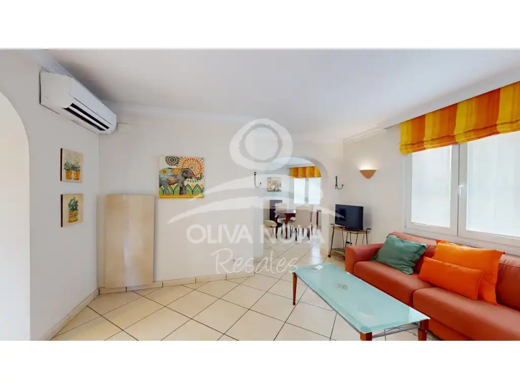 Casa amb piscina en venda a Calle Brueghell, imagen 12