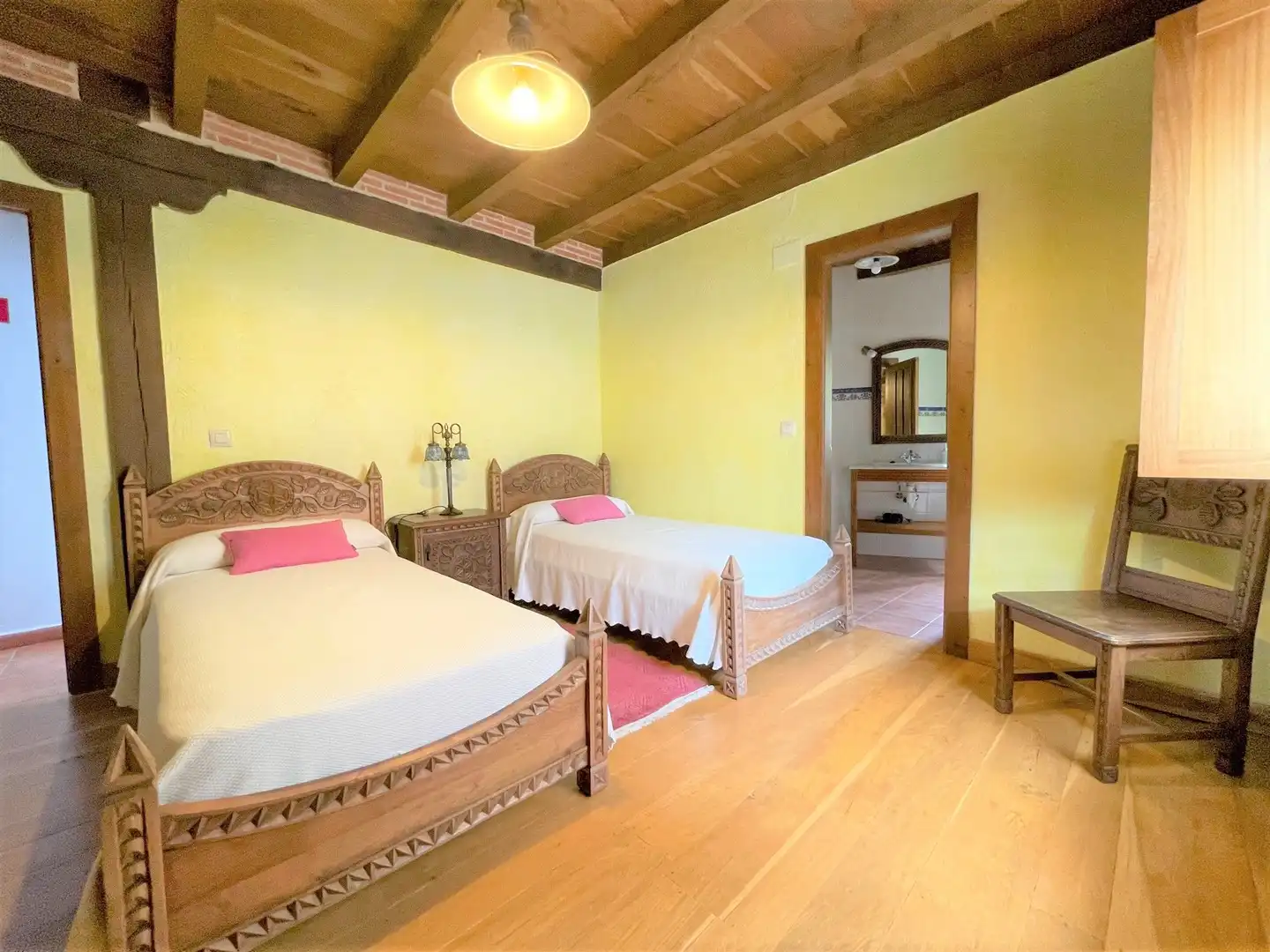 Schlafzimmer von Country house zum Verkauf in Villarcayo de Merindad de Castilla la Vieja mit Terrasse, Möbliert und Balkon