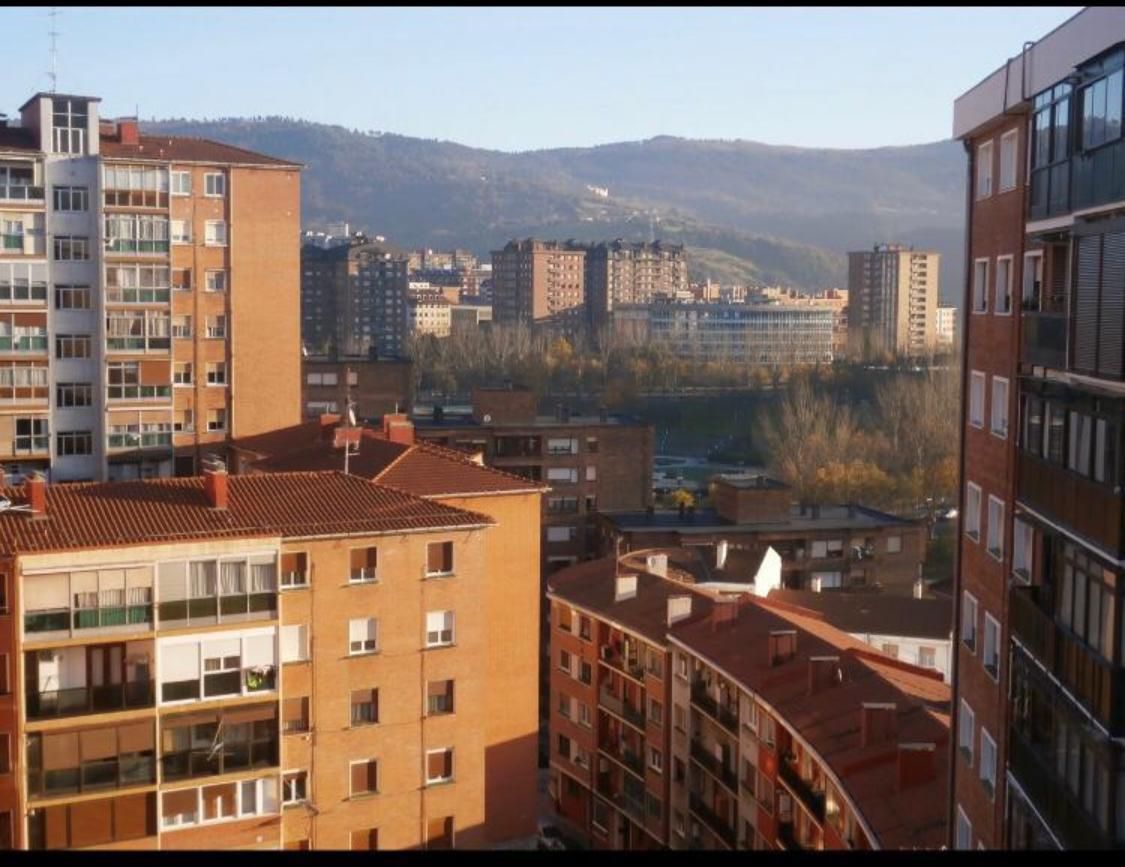 Außenansicht von Wohnung zum Verkauf in Bilbao  mit Heizung und Terrasse