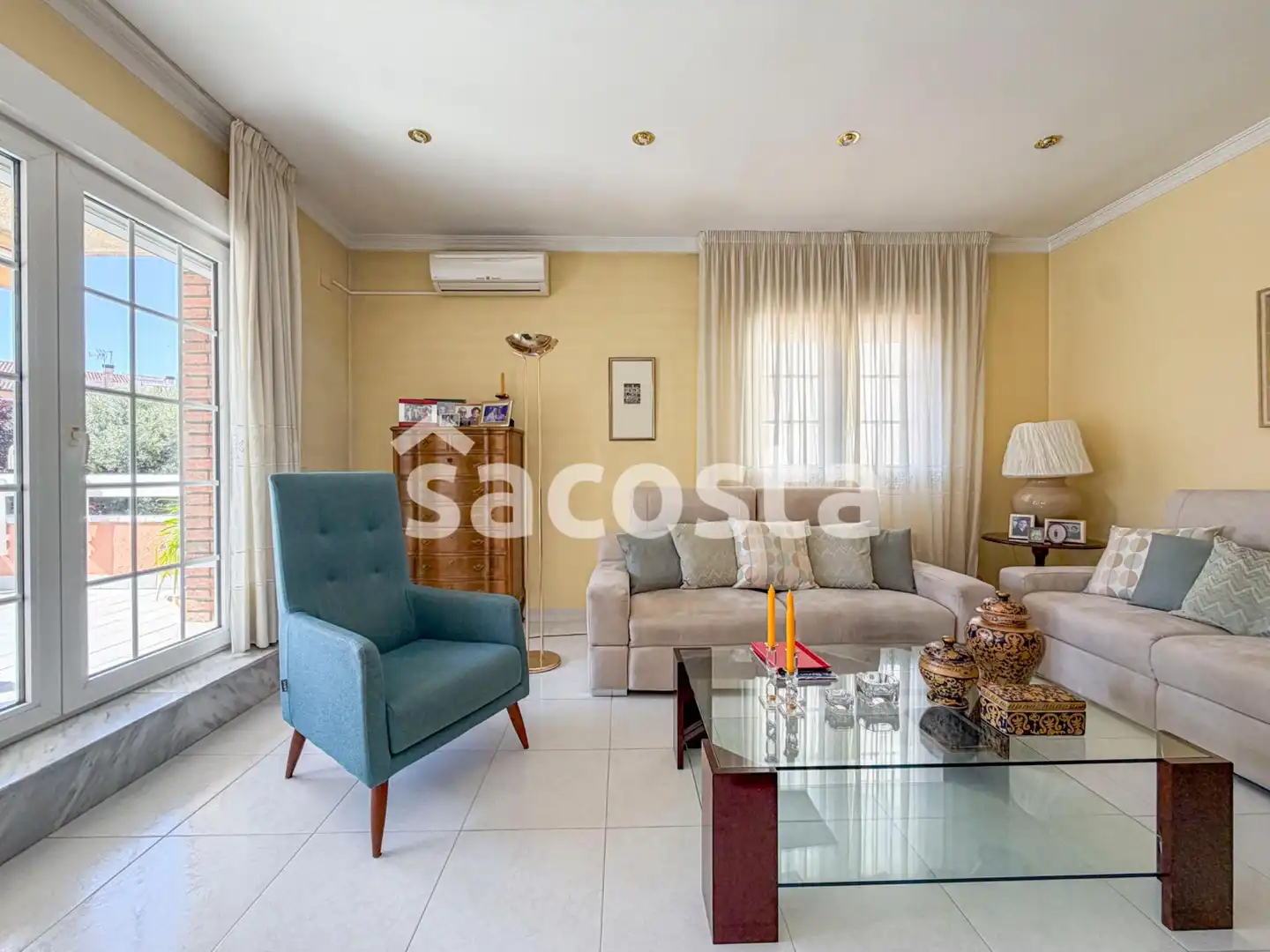 Sala de estar de Casa adosada en venta en Pineda de Mar con Aire acondicionado, Calefacción y Jardín privado