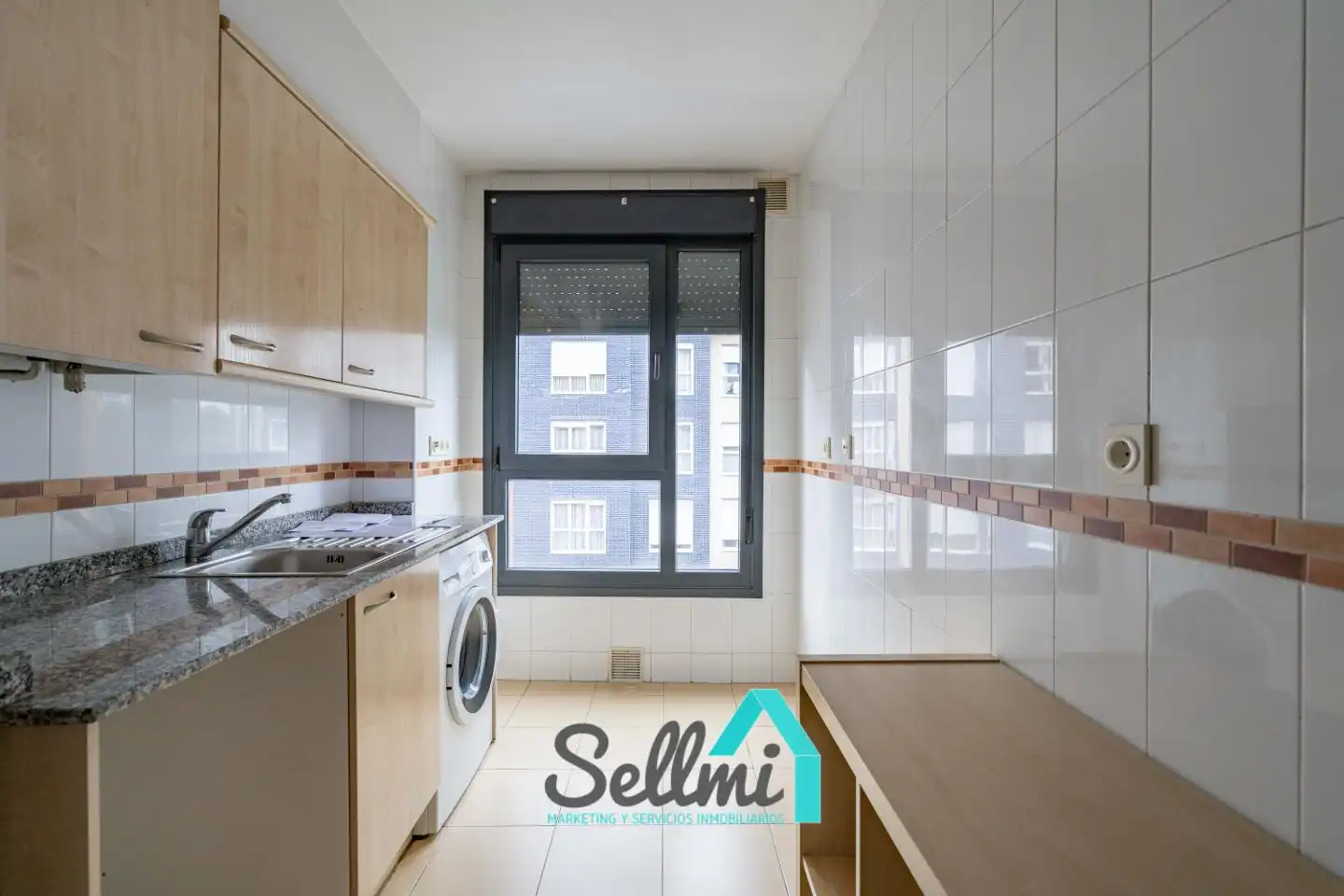 Cocina de Piso de alquiler en Oviedo  con Calefacción, Parquet y Trastero