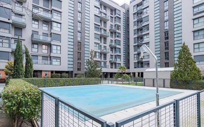 Swimming pool of Flat for sale in Tres Cantos  with Air Conditioner, Heating and Private garden