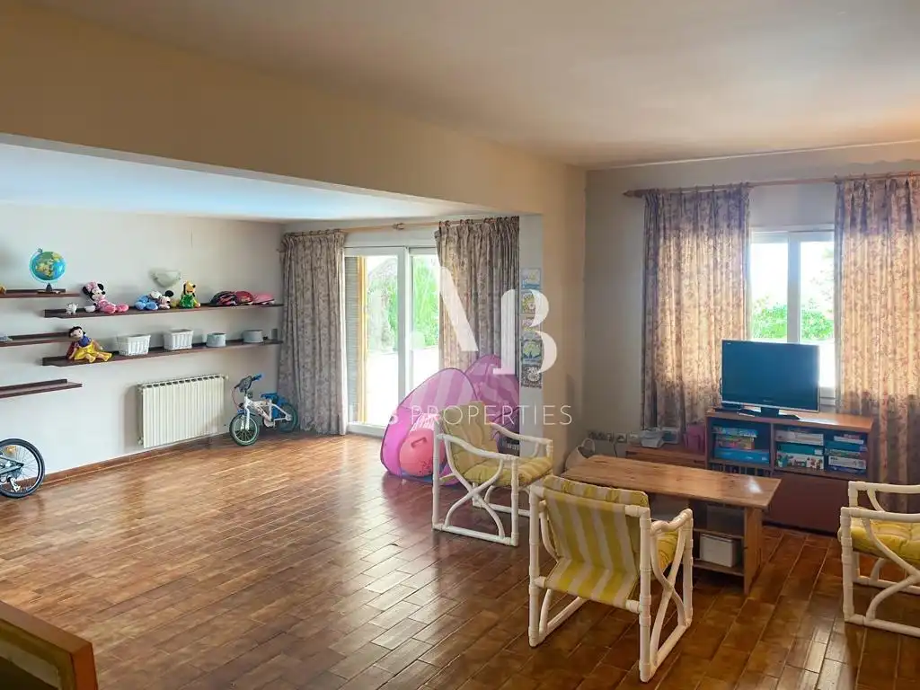 Sala d'estar de Casa o xalet en venda en Marratxí amb Aire condicionat, Jardí privat i Parquet