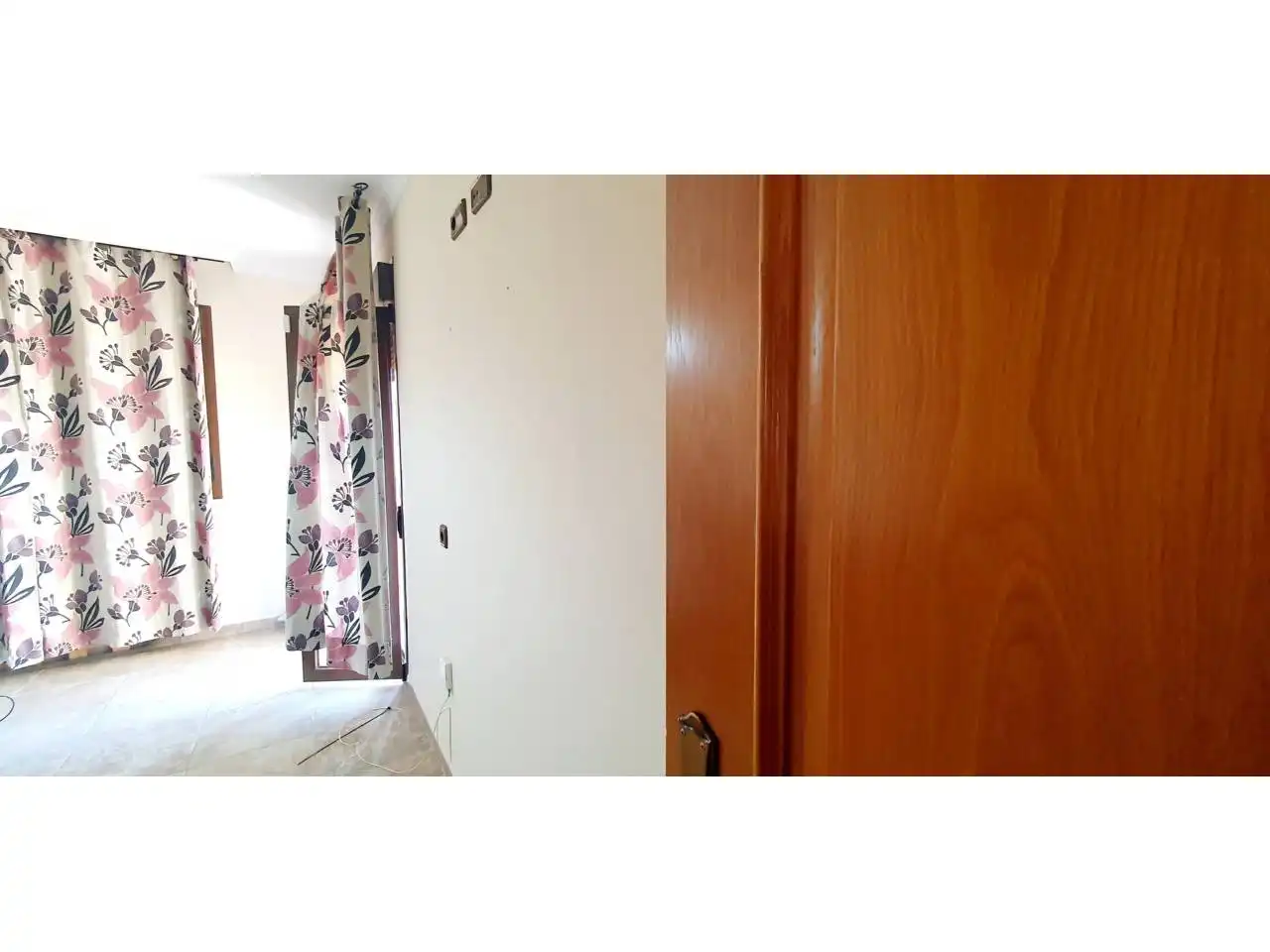 Habitación de Casa adosada en venta en Roquetas de Mar con Aire acondicionado, Calefacción y Jardín privado