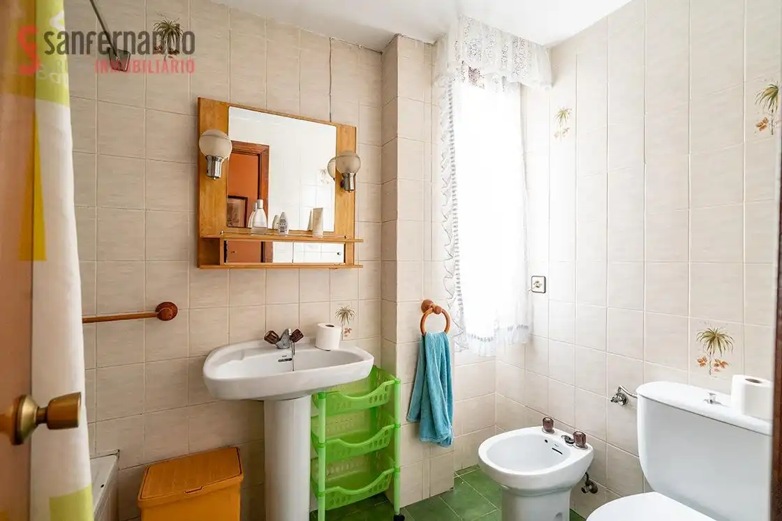 Baño de Piso en venta en Santander con Calefacción y Trastero