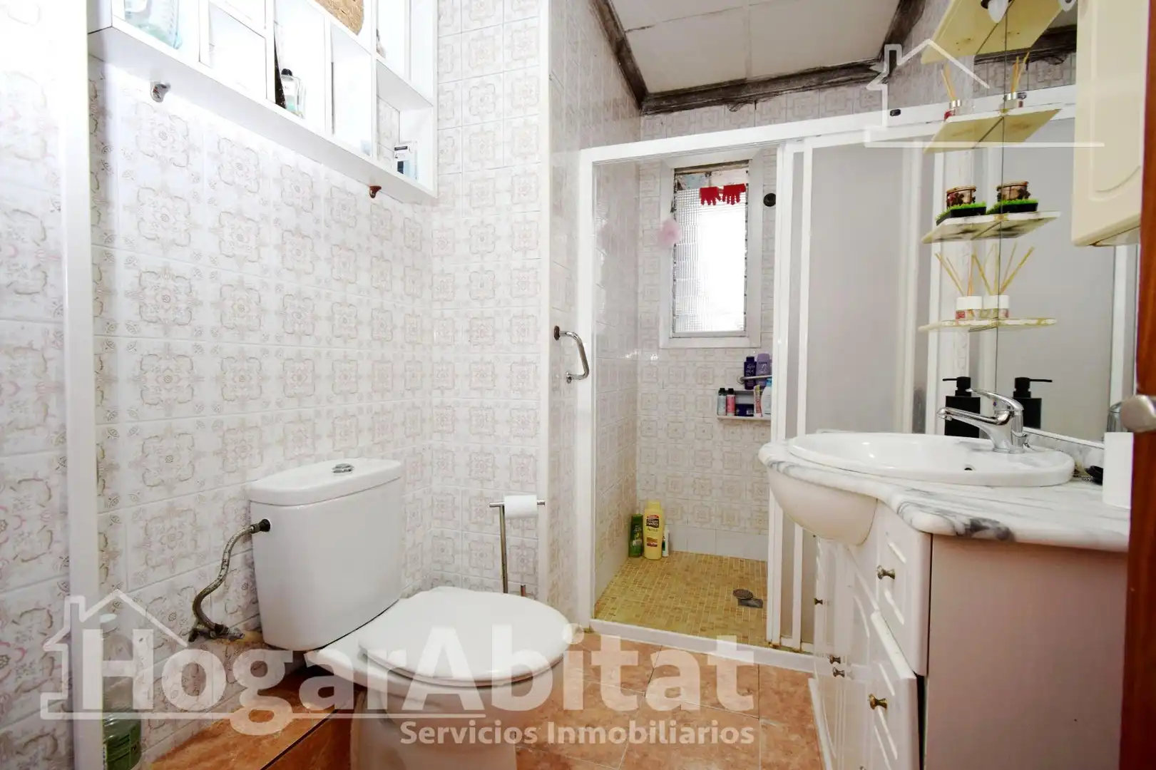 Baño de Piso en venta en Torrent con Aire acondicionado, Calefacción y Terraza