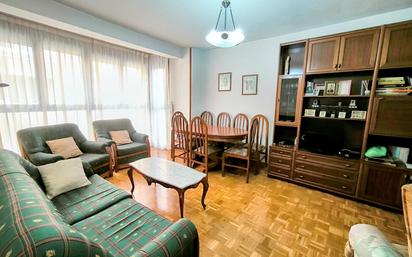 Wohnzimmer von Wohnung zum verkauf in León Capital  mit Heizung, Terrasse und Balkon