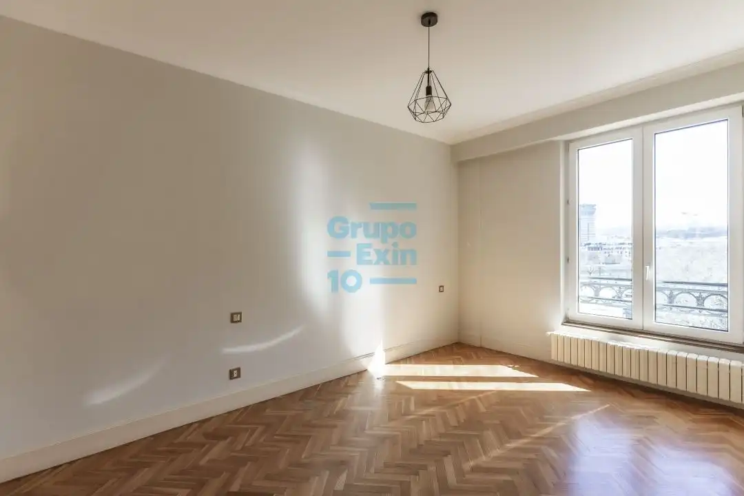 Habitación de Piso de alquiler en Donostia - San Sebastián  con Balcón