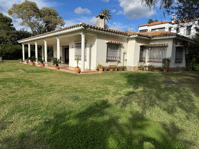 Casa-chalet en Venta en Paraiso - Barronal