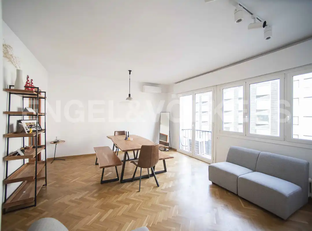 Living room of Flat for rent in Barcelona  with Air Conditioner, Heating and Parquet flooring
