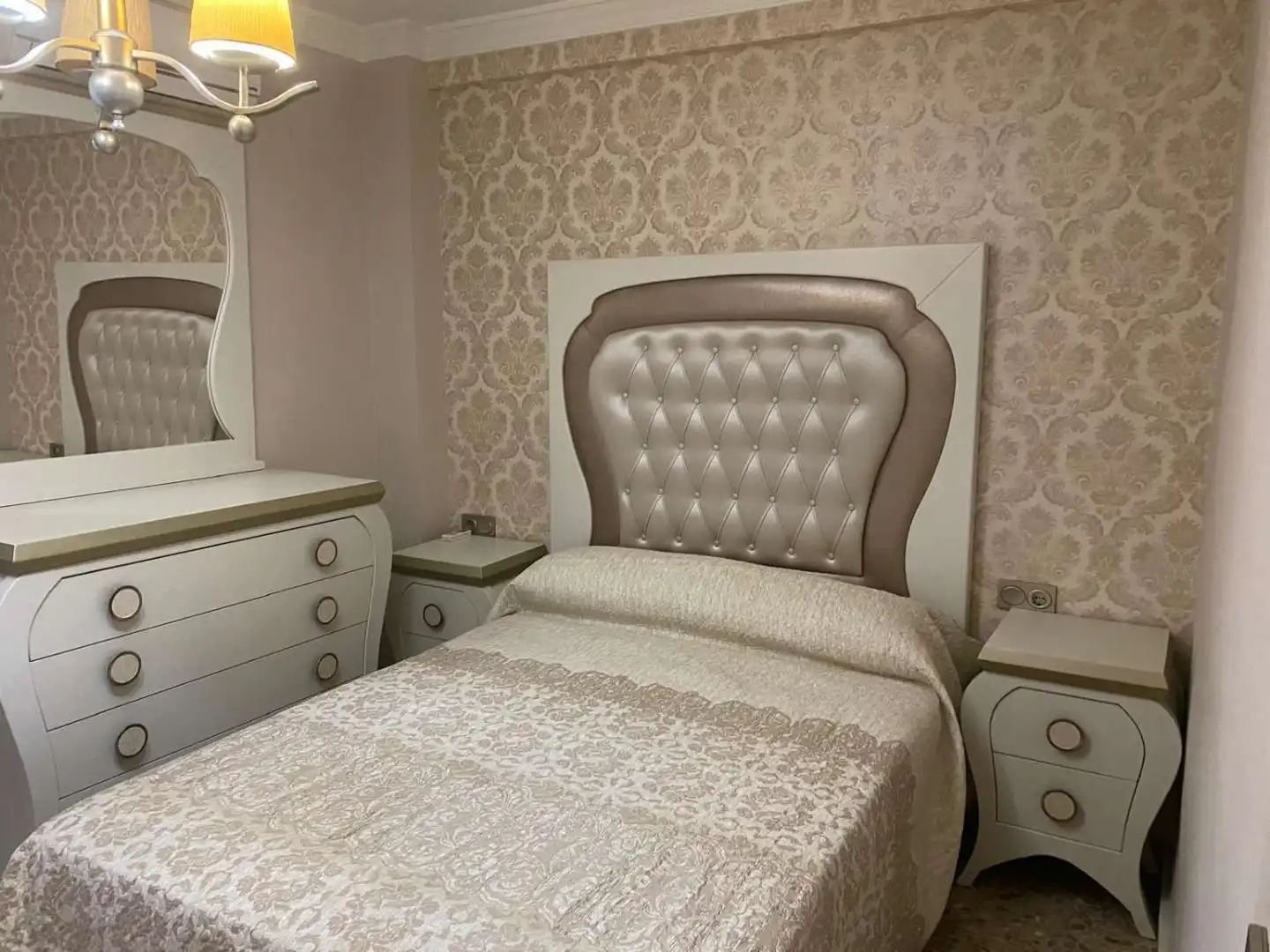 Habitación de Apartamento de alquiler en Vélez-Málaga con Amueblado