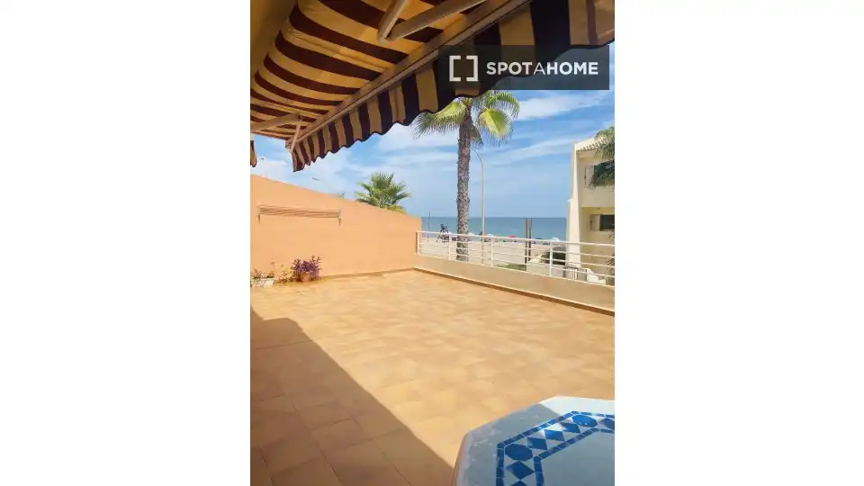 Piso con terraza en alquiler en Tavernes de la Valldigna, imagen 3