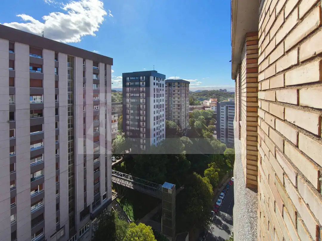 Flat with lift for sale in Sorgintzulo Kalea, imagen 45