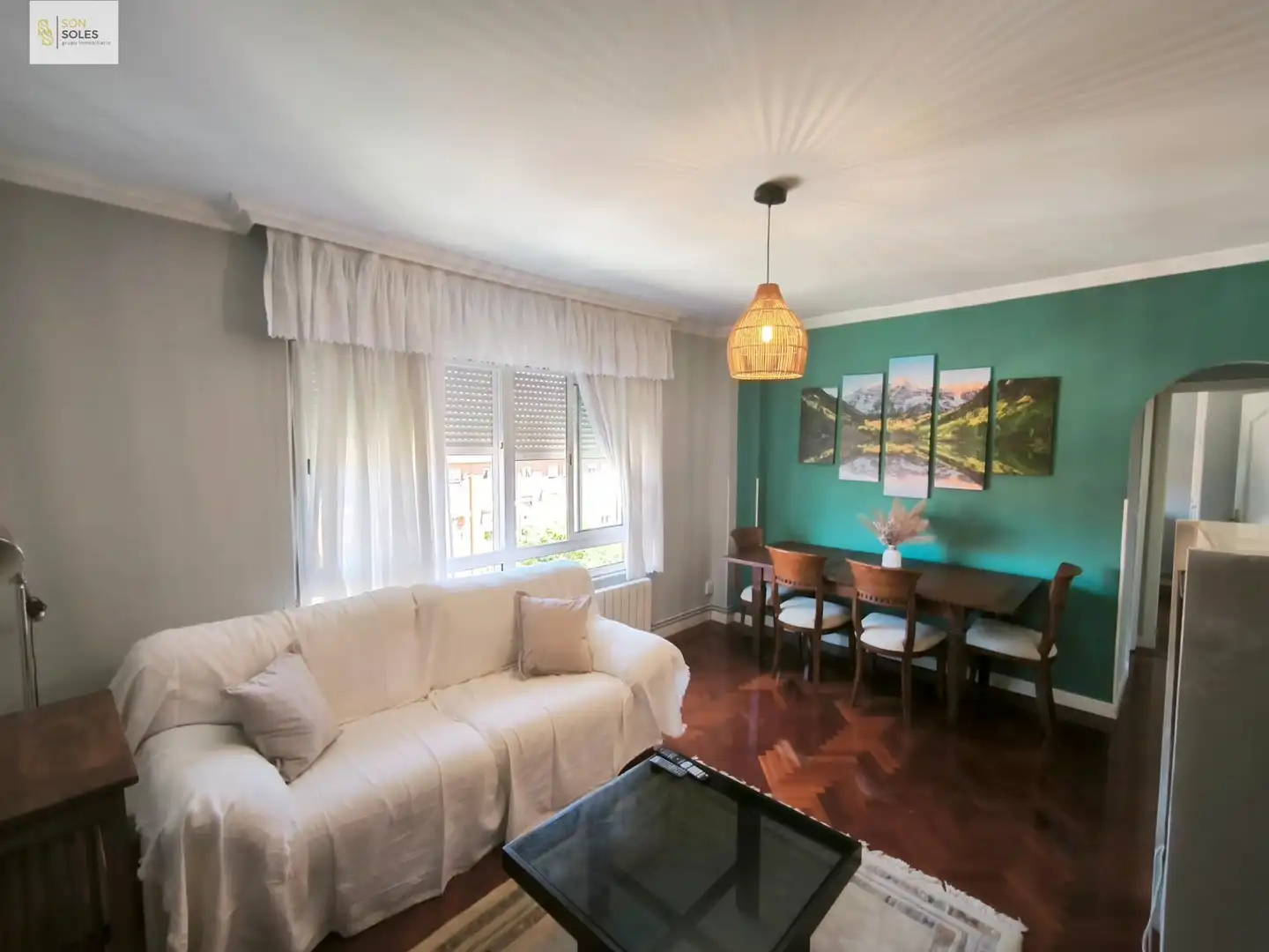 Wohnzimmer von Wohnung zur Miete in Santander mit Heizung, Parkett und Möbliert