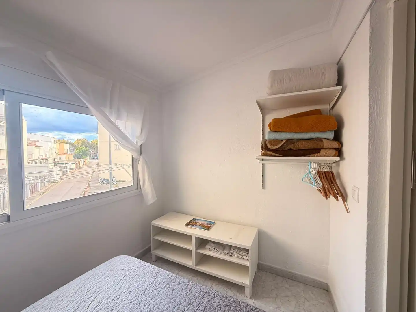Dormitori de Casa adosada en venda en Empuriabrava amb Aire condicionat, Calefacció i Moblat