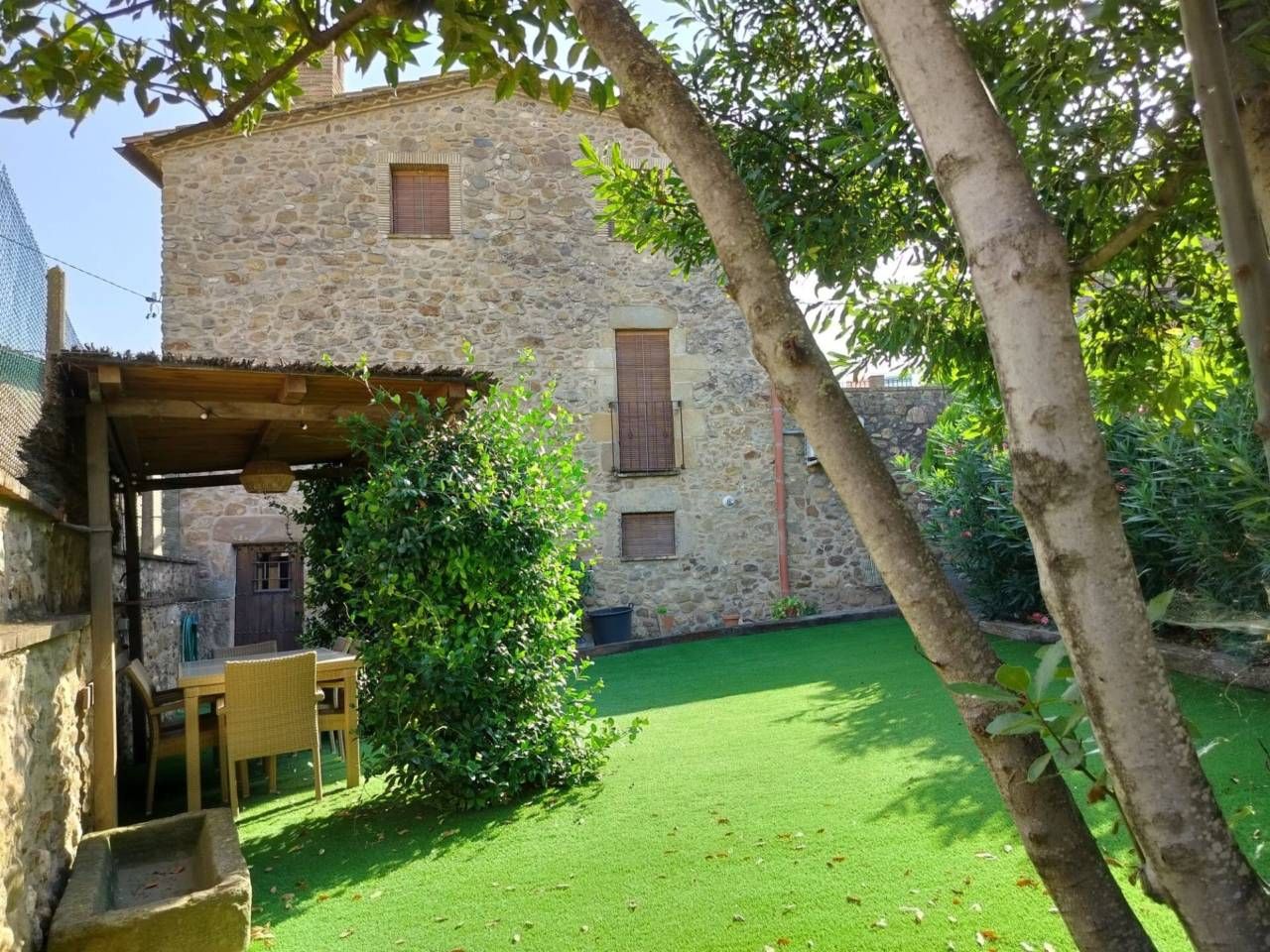 Jardí de Finca rústica de lloguer en Corçà amb Aire condicionat, Calefacció i Jardí privat