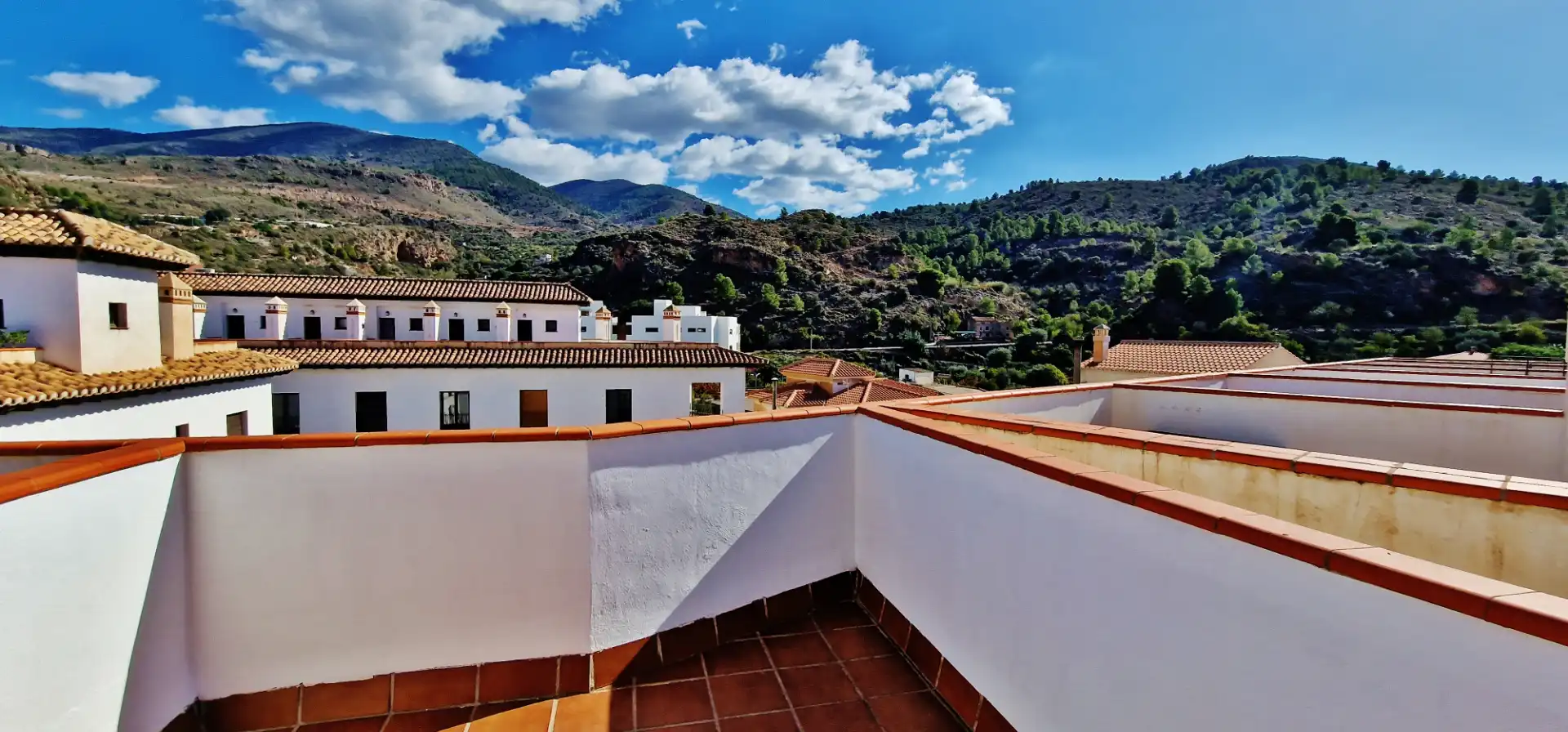 Terrasse von Wohnungen zur Miete in Vélez de Benaudalla mit Klimaanlage, Heizung und Terrasse