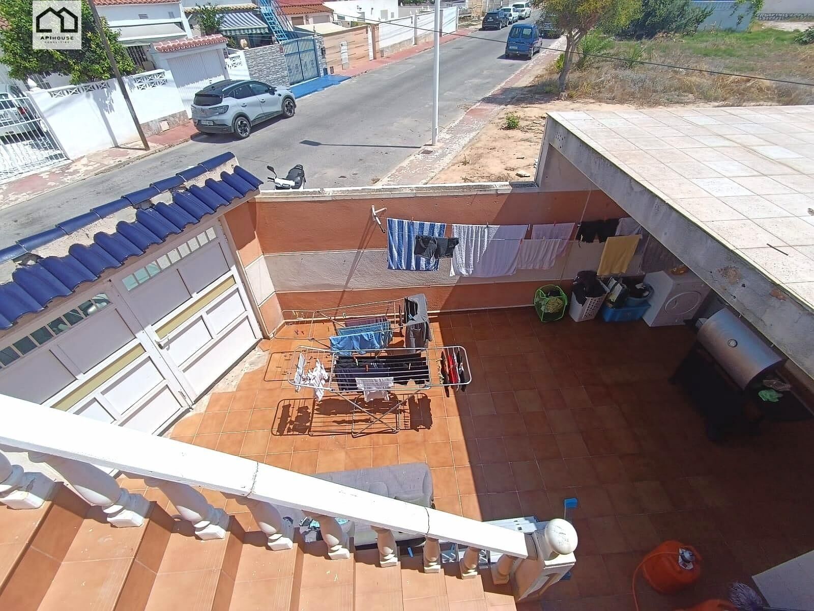 Terrace of House or chalet for sale in Torrevieja  with Air Conditioner and Private garden