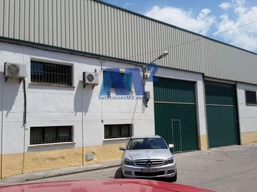 Nave industrielle à vendre à ZINC