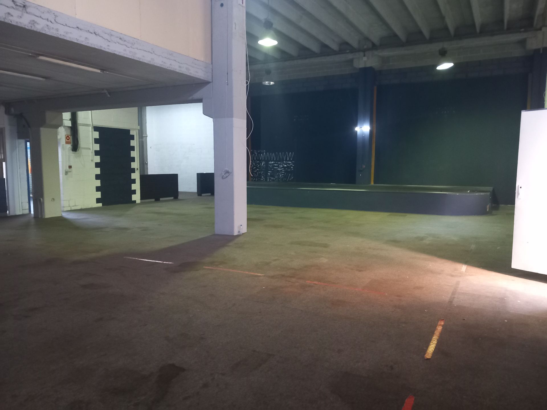 Nau industrial de lloguer en L'Hospitalet de Llobregat