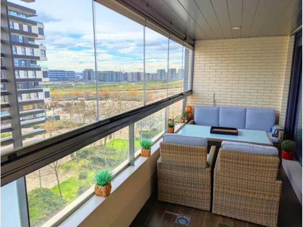 Terrace of Flat to rent in  Barcelona Capital  with Air Conditioner, Heating and Private garden