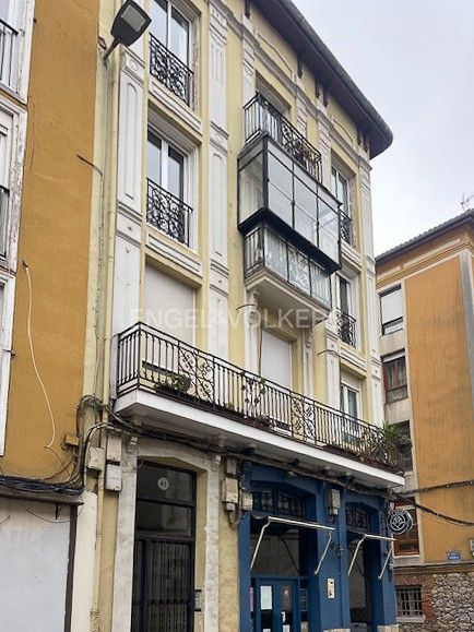 Vista exterior de Apartament de lloguer en Santander amb Aire condicionat, Calefacció i Moblat