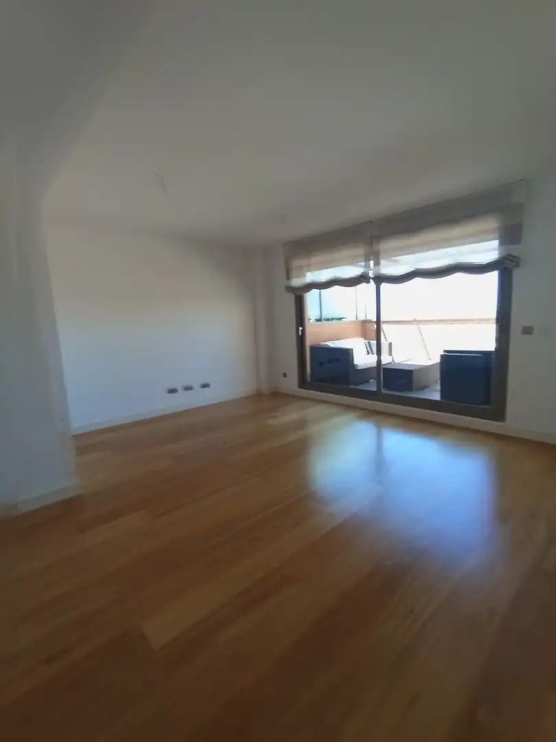 Wohnzimmer von Dachboden zur Miete in Madrid mit Klimaanlage, Heizung und Terrasse