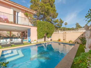 Villa con balcone in vendita a Costa de la Calma
