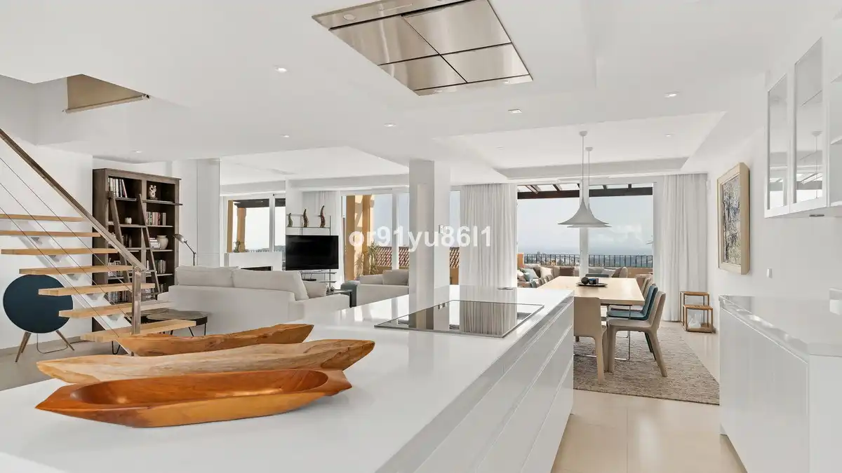 Apartment with pool for sale in Nueva Andalucía, imagen 2