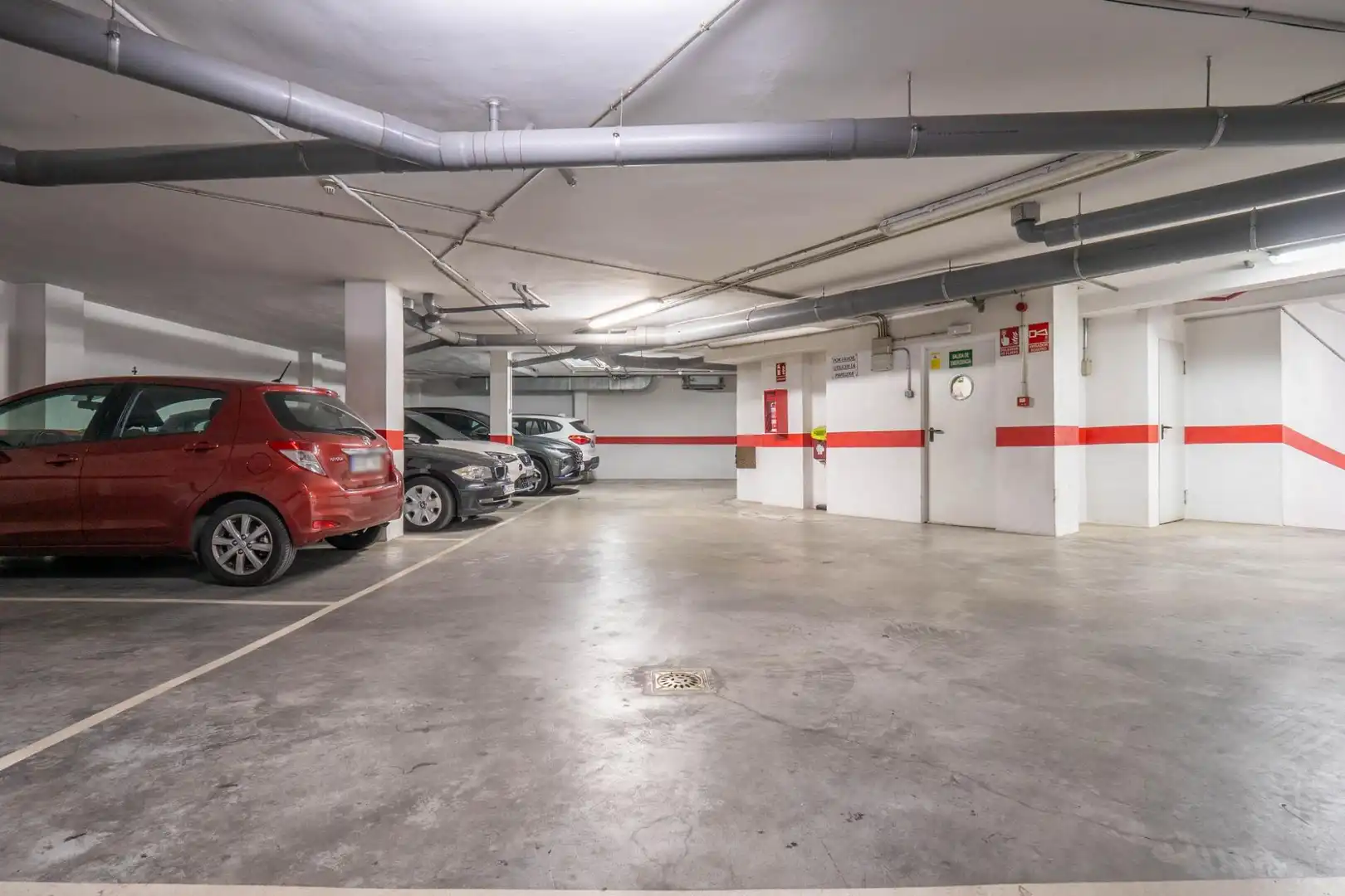 Parking of Flat for sale in Granada  with Air Conditioner, Furnished and Balcony