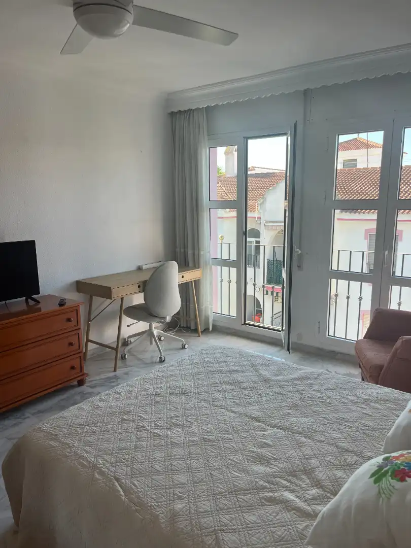 Schlafzimmer von Wohnung zur Miete in Málaga mit Möbliert, Ofen und Waschmaschine