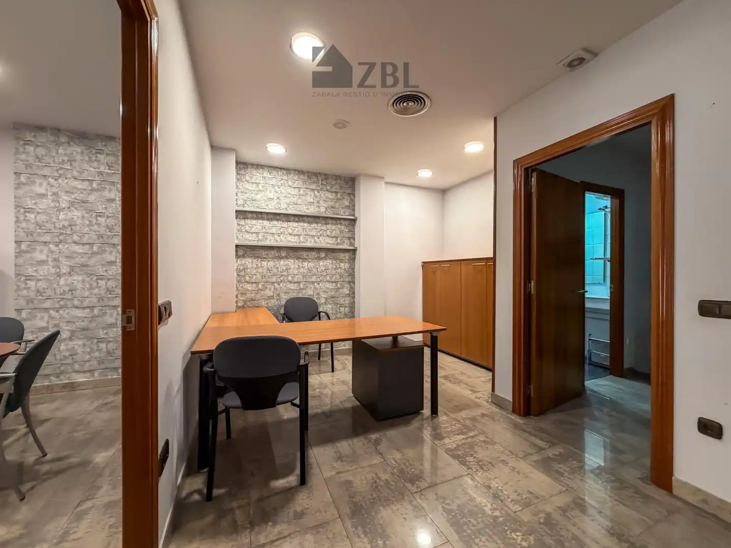 Büro zur Miete in Manresa mit Heizung und Möbliert