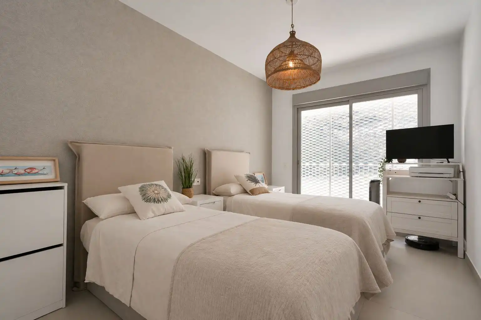 Habitación de Ático en venta en Benalmádena con Jardín privado, Alarma y Piscina comunitaria