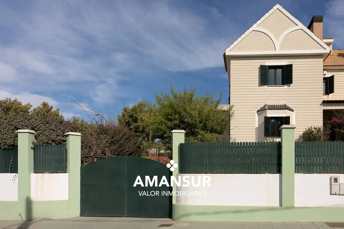Exterior view of Houses for sale in Punta Umbría  with Heating, Terrace and Swimming Pool