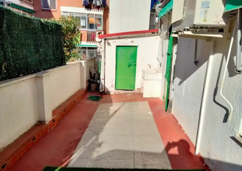 Vista exterior de Pis de lloguer en Carabanchel