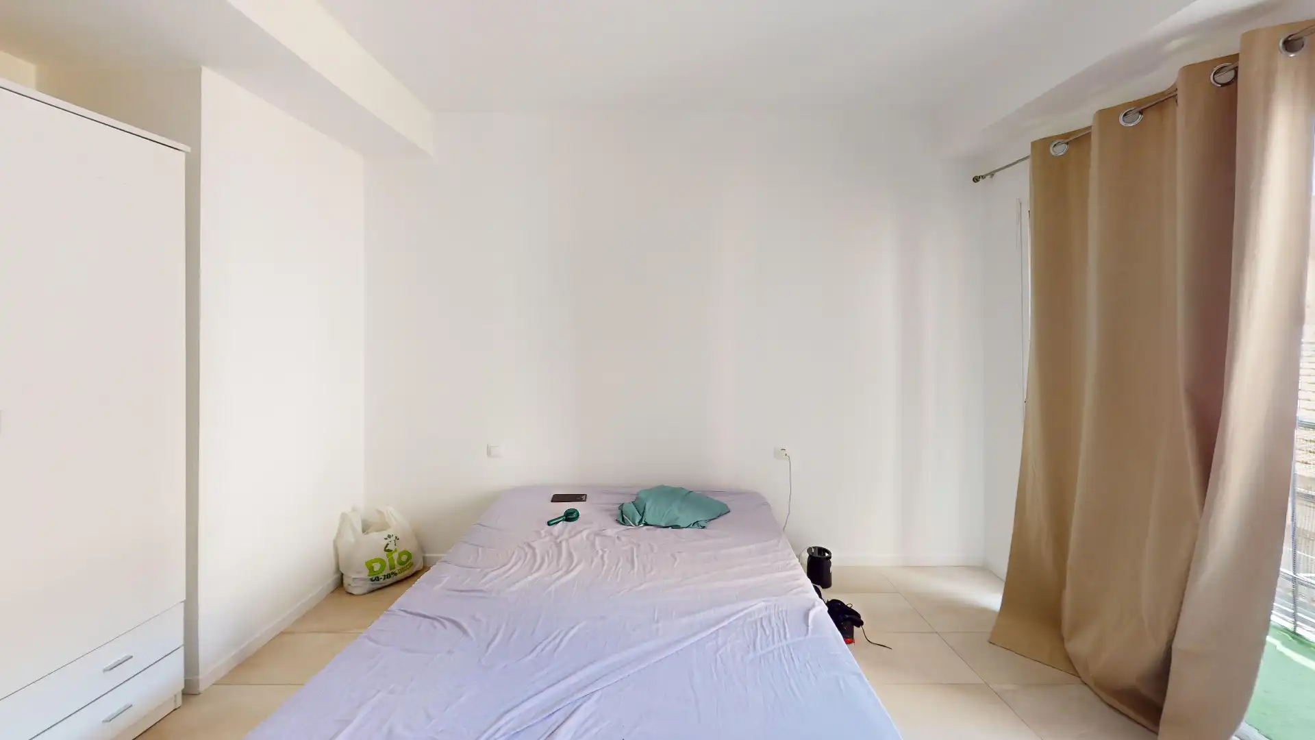 Habitación de Piso en venta en Alicante / Alacant con Amueblado, Lavadora y Balcón