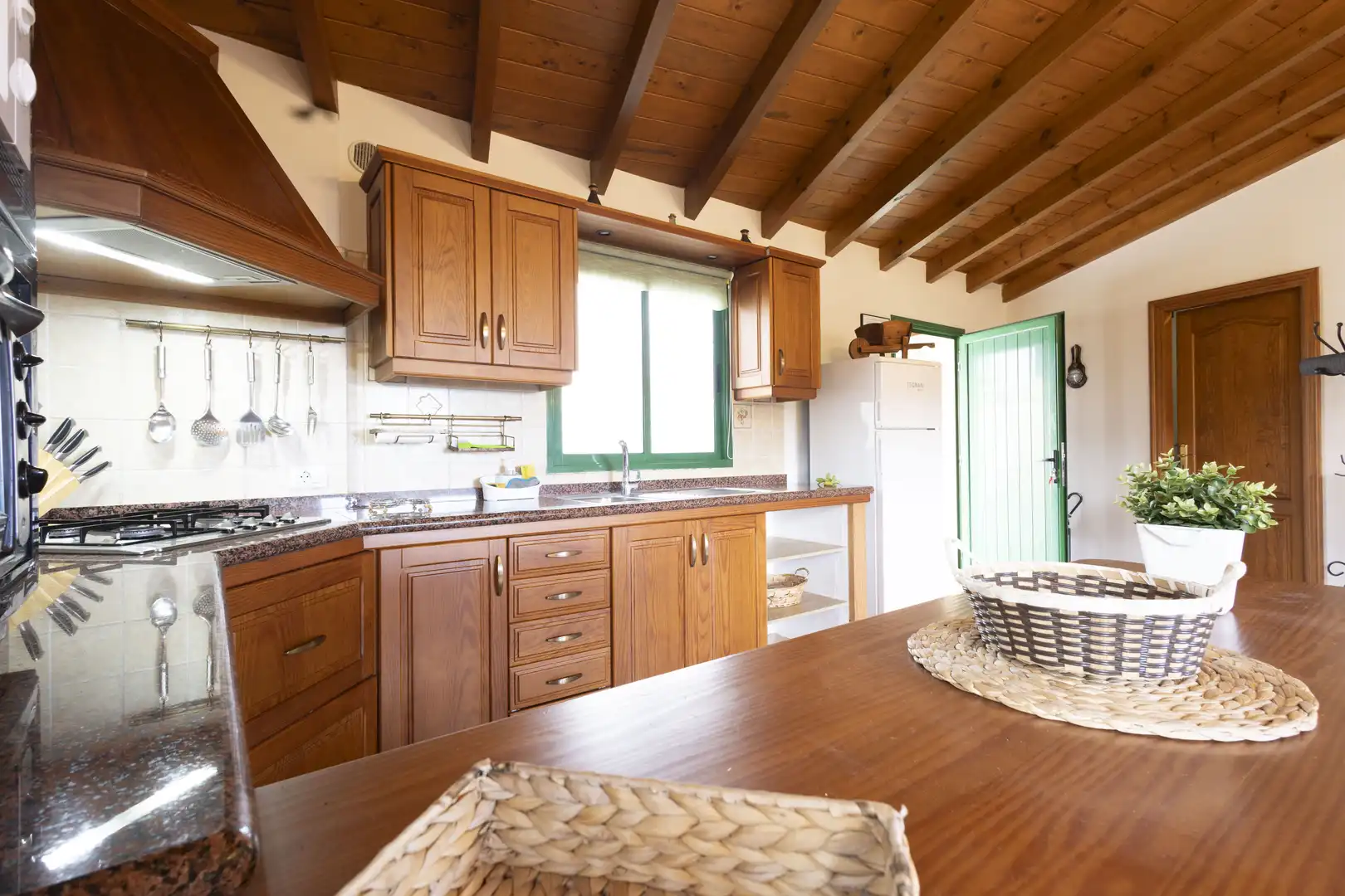 Cocina de Casa o chalet en venta en Icod de los Vinos con Jardín privado, Terraza y Trastero