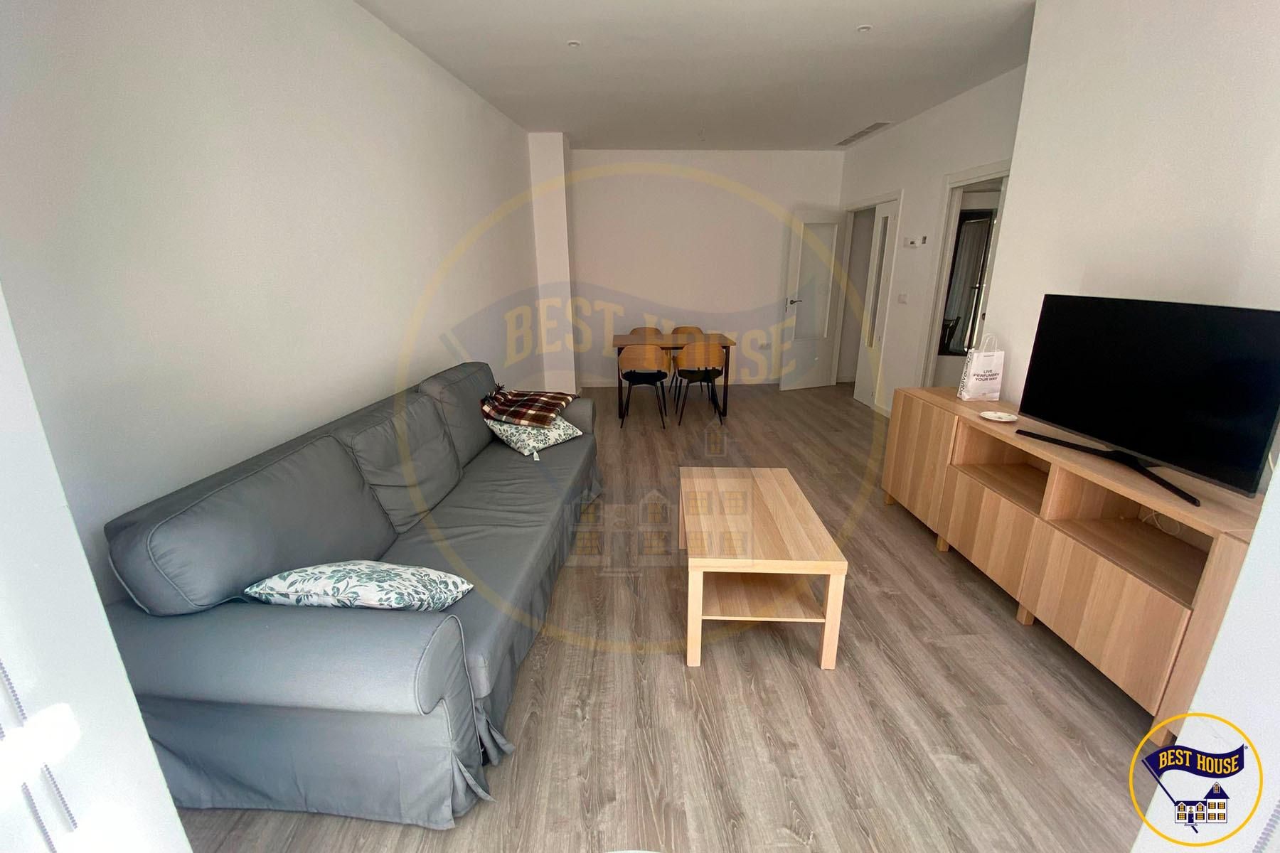 Living room of Flat for sale in Cuenca Capital  with Terrace, Balcony and Community pool