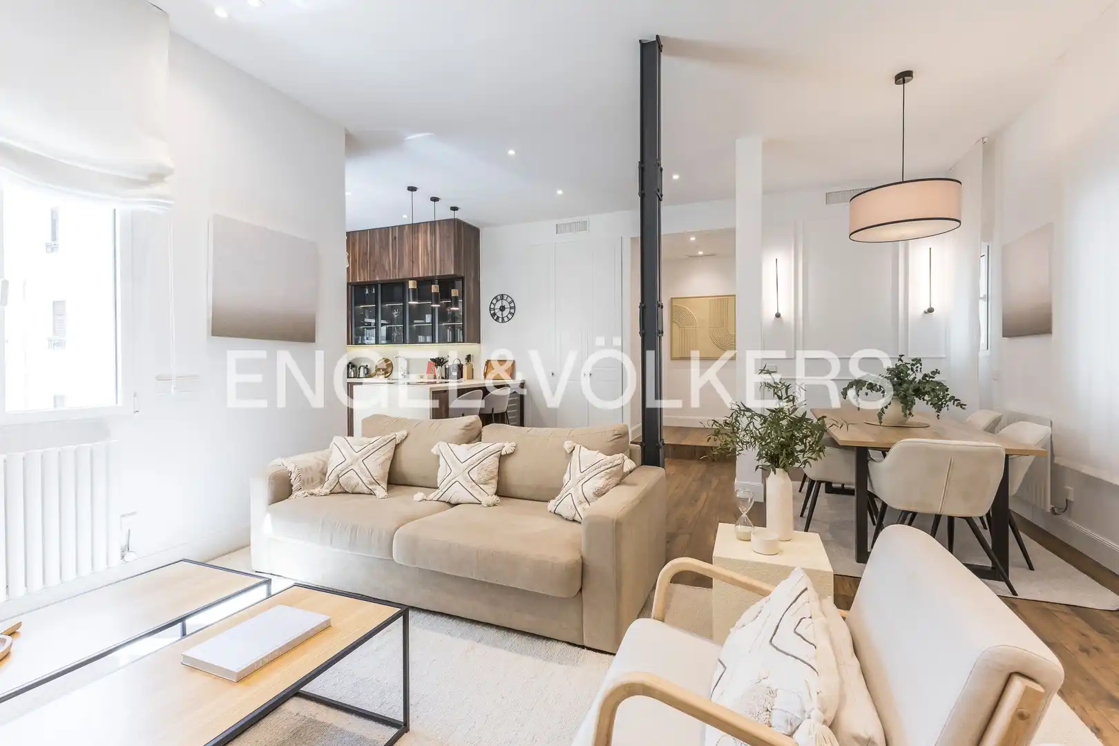 Wohnzimmer von Wohnung zum Verkauf in Madrid mit Klimaanlage, Heizung und Terrasse