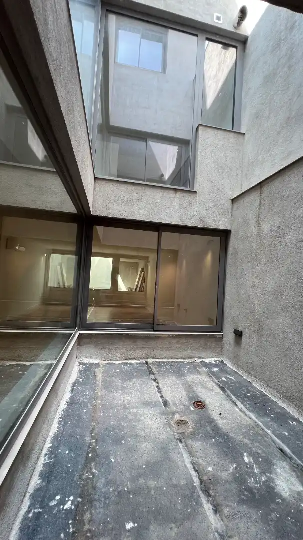 Vista exterior de Casa adosada en venda en Badalona amb Aire condicionat, Calefacció i Parquet