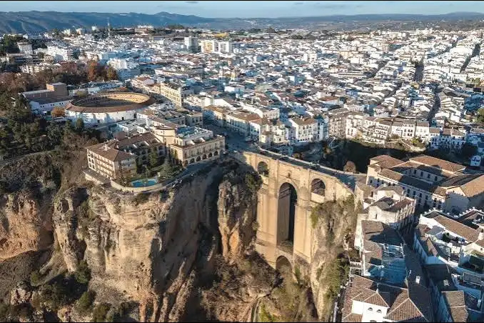 Vista exterior de Piso en venta en Ronda con Calefacción, Amueblado y Balcón