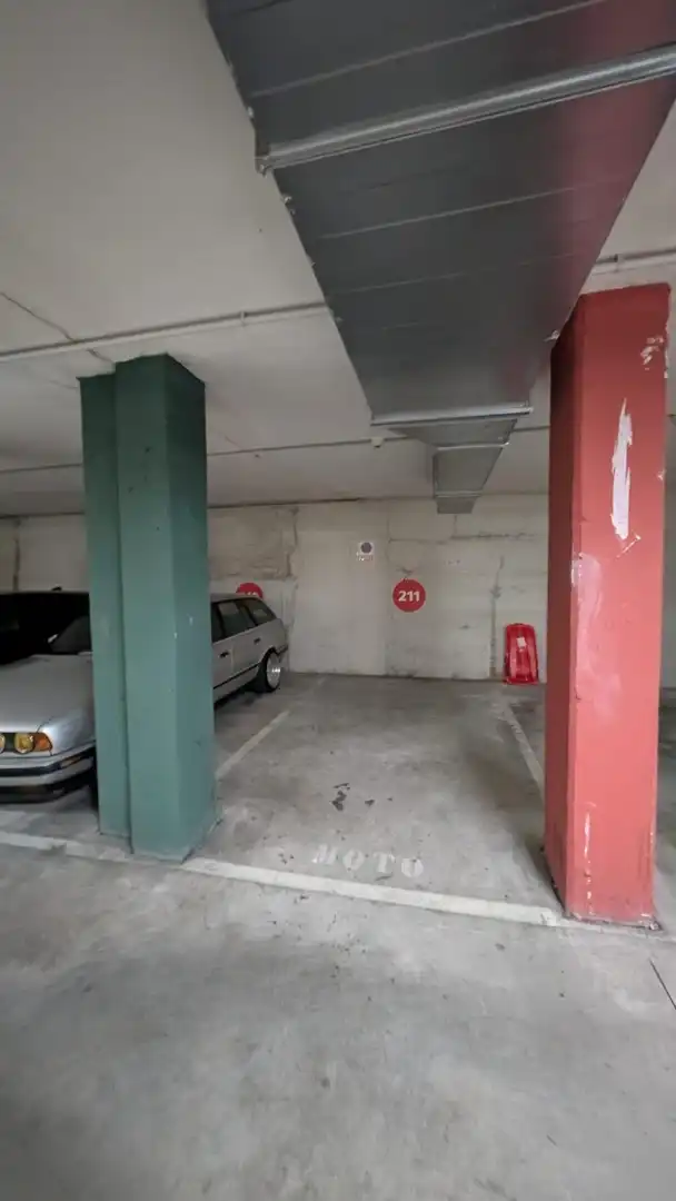 Parkplatz von Garage zum Verkauf in Terrassa