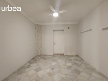 Local comercial en venda a Calle Santa Cristina