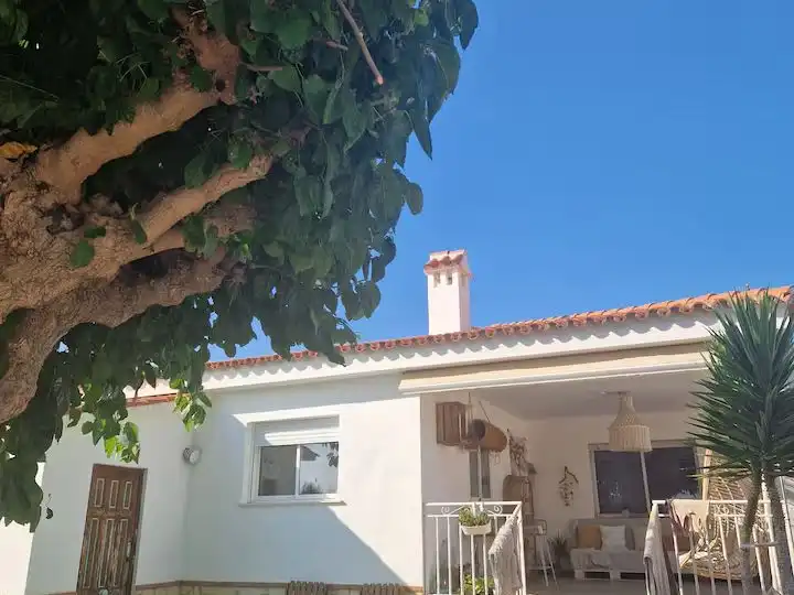 Vista exterior de Casa o xalet de lloguer en Castellón de la Plana / Castelló de la Plana amb Aire condicionat, Calefacció i Jardí privat