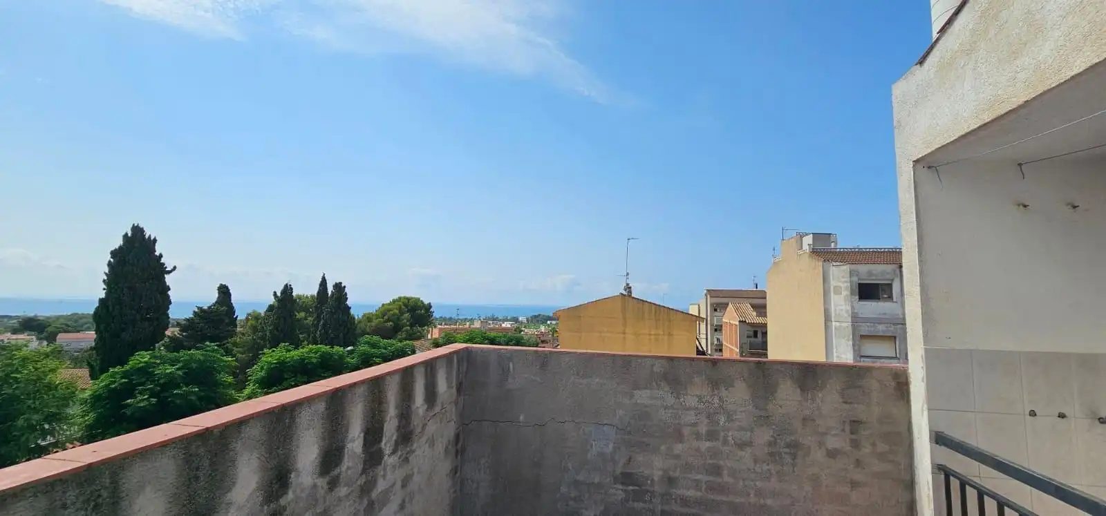 Vista exterior de Dúplex en venda en Creixell amb Aire condicionat, Terrassa i Balcó