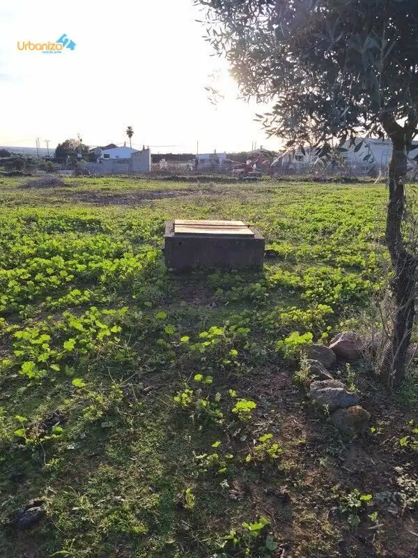 Country house zum Verkauf in Villanueva del Fresno mit Klimaanlage und Alarm