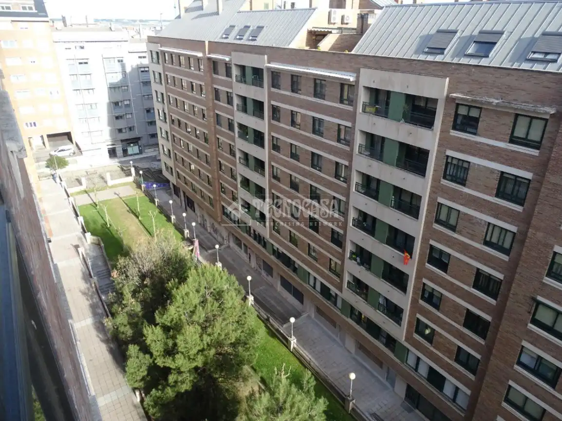 Vista exterior de Piso en venta en Valladolid con Aire acondicionado y Calefacción