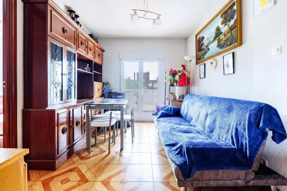 Sala de estar de Piso en venta en Madrid con Calefacción, Terraza y Amueblado