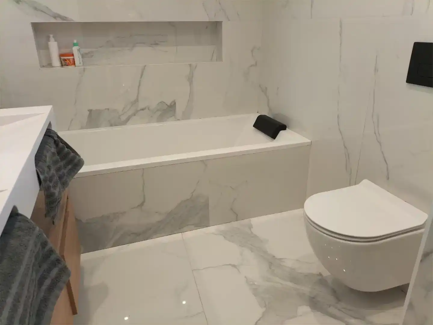 Baño de Ático en venta en San Bartolomé de Pinares con Trastero y Amueblado